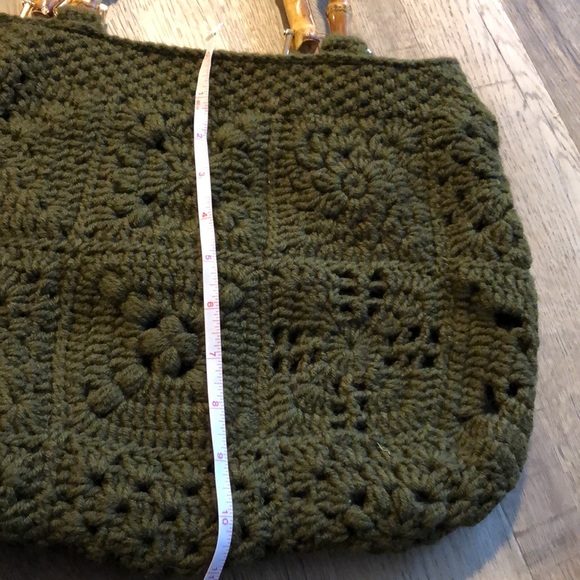 Handmade crochet bamboo handle bag - Picture 8 of 8